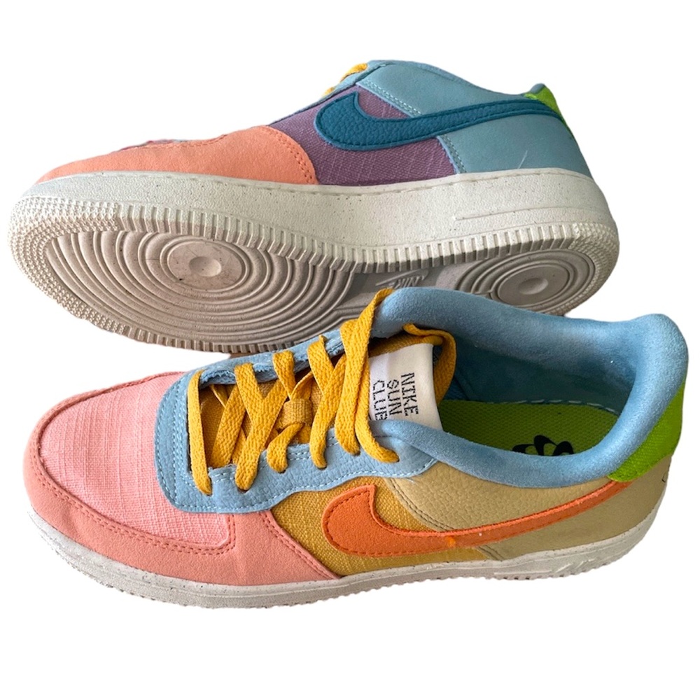 Nike Air Force 1 '07 LV8 "Sun Club" golden sand color way - Picture 1 of 9